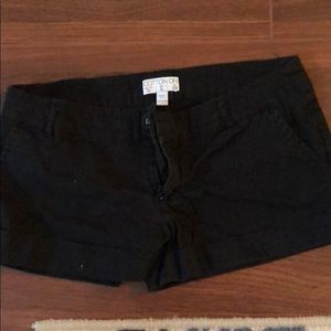 Black cotton on shorts with pockets